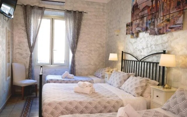 Rossana Guest House