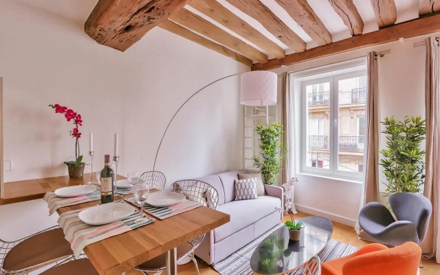 B 364 - Deluxe apartment in the heart of Notre Dame