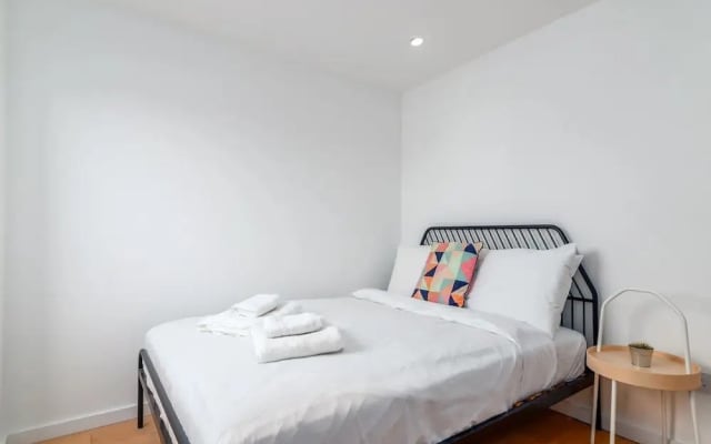 Charming 3br Home in East London W/Terrace