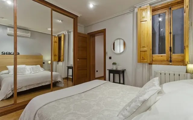 Fuencarral Apartments by Flatsweethome