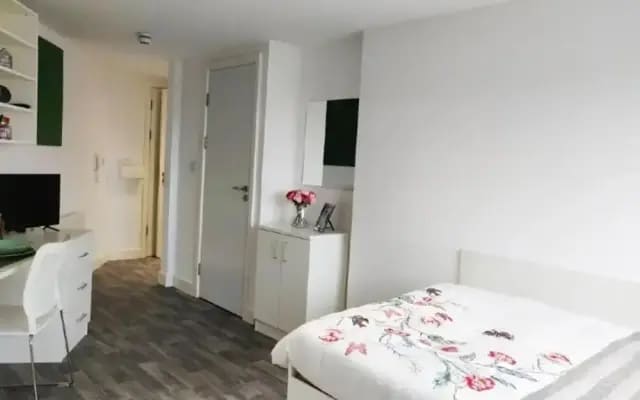Sophisticated Studios Greenwich
