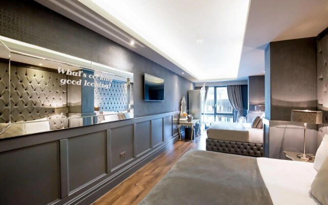 Signature Living at Shankly Hotel