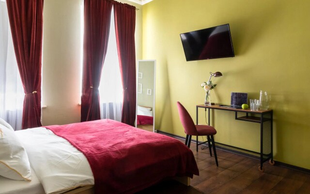 Open Home On Nevsky Prospekt 81