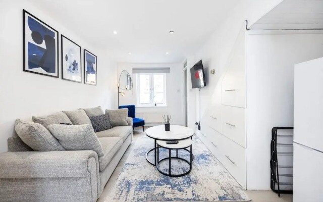 2br- Smart Tvs- Fast Wifi, Free Parking & Sofa Bed