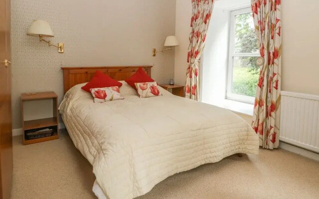 10 Pear Tree Court