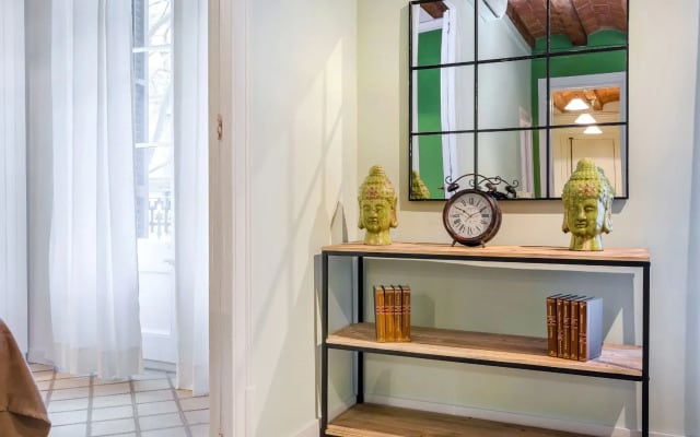 Urban District - St. Antoni Market Apartment