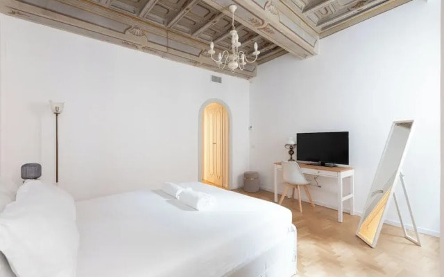 City Center- Modern and Bright apartment