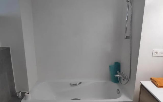 Apartment close to the beach with free parking