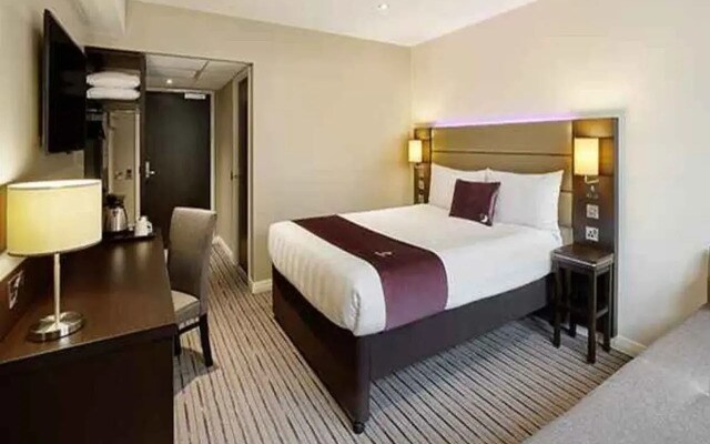 Premier Inn London Southwark - Southwark Station