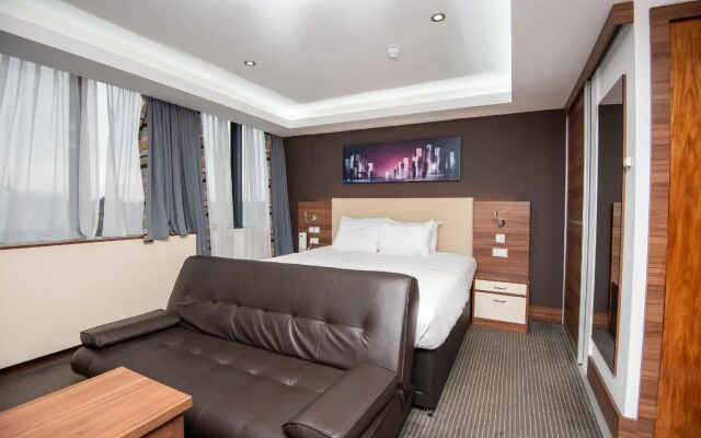 OYO Livin’ Serviced Apartments