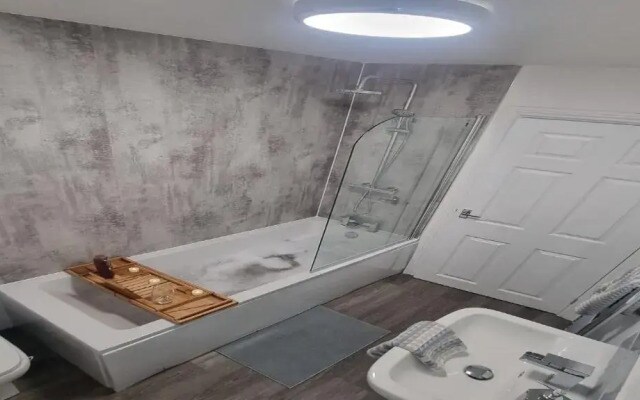 Englehurst Mews Flat 3