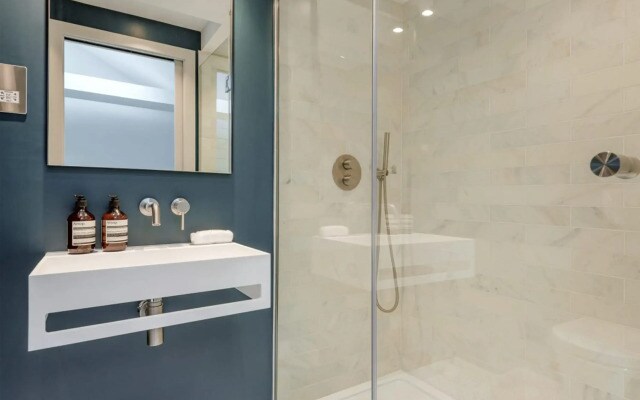 Notting Hill Gate Residence VI