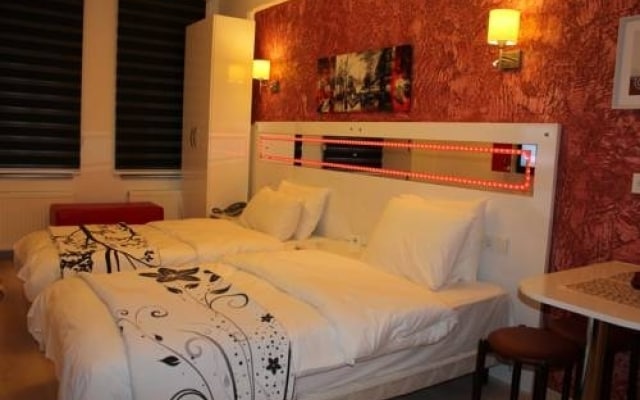Taksim Doorway Suites 2