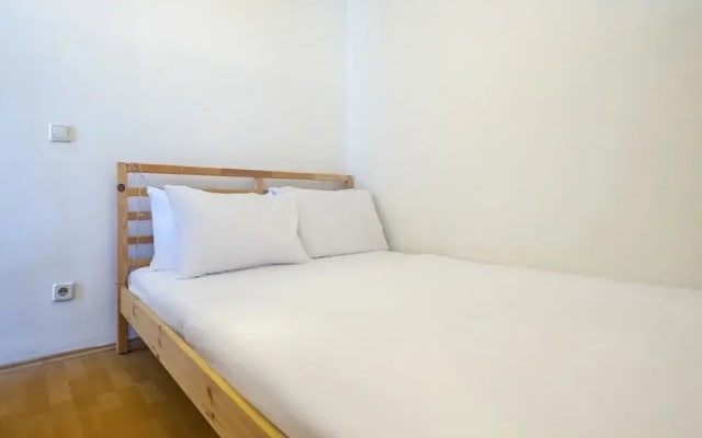 Vibrant Studio Flat Near Taksim Square