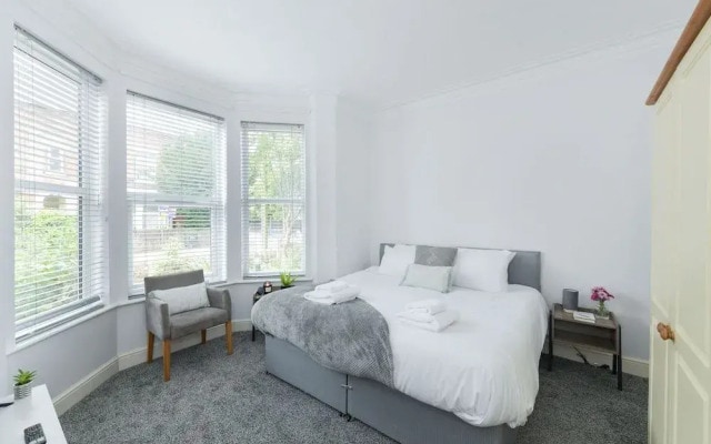 Linden Grove Apartments