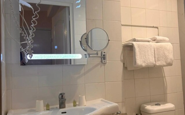 Hotel Grand Paris