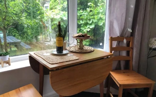 Private Studio Flat Great Location in Manchester