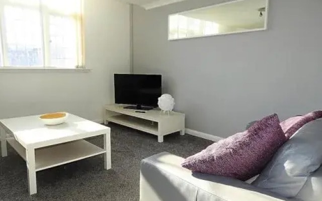 Marina Mews 2