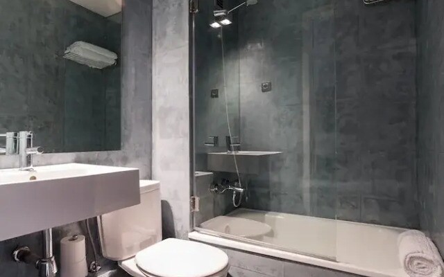Balmes - Ático Con Piscina Privada En Barcelona