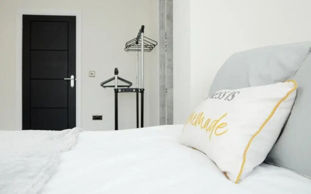 Millers Dale Apartment