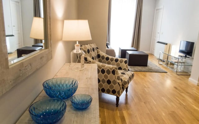 M (LM7) Downtown Madrid centro Cibeles
