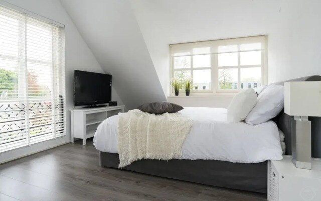 Idyllic Sloten apartment