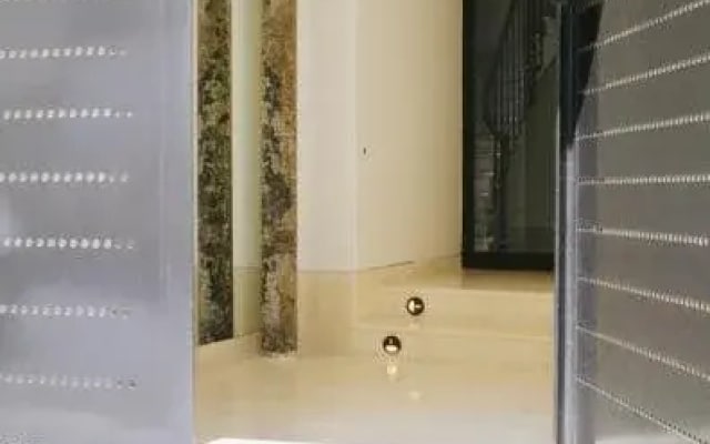 5 Rue De Moussy