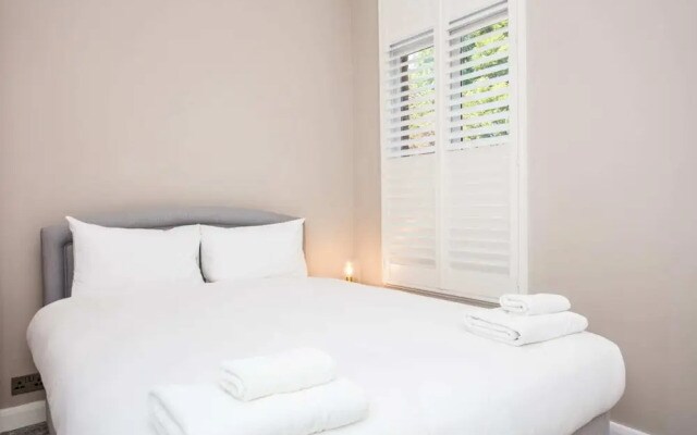 Bright, Vibrant 1 BD Apartment in Sth Hampstead
