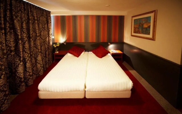 Hotel Blyss
