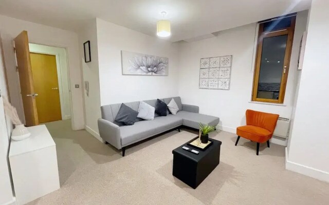 Central 2-bed Apartment in Greater Manchester