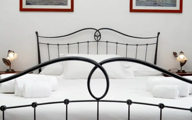 Cavour Square Apartment