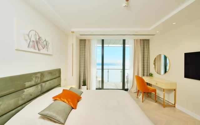 Sun Apartments АК Карат 17