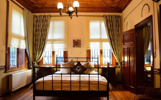 Ottoman Suites by Seratonin