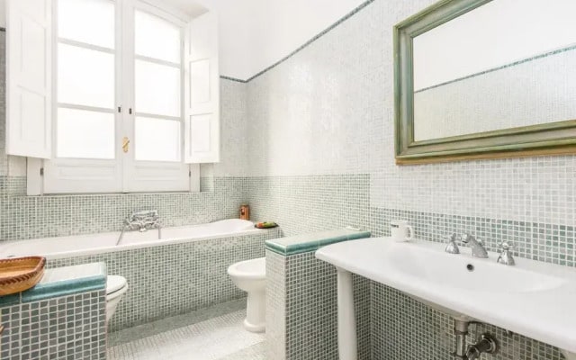 RSH Luxury Vatican Four Bedroom Apartment