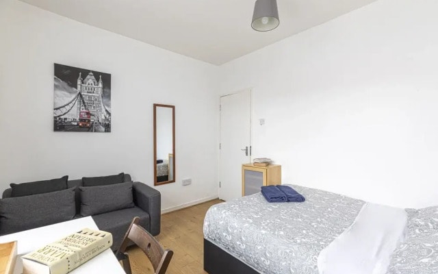 Tower Bridge Accommodation - 11