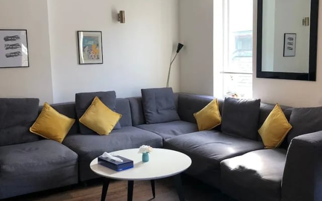 Hans road Apartment