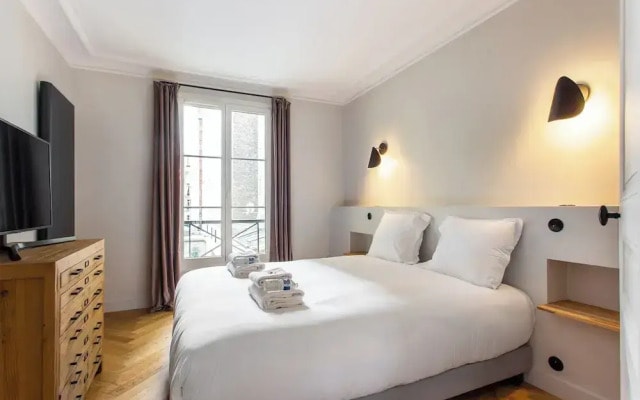 Magnificent Apartment - 3br/ 8P - Europe