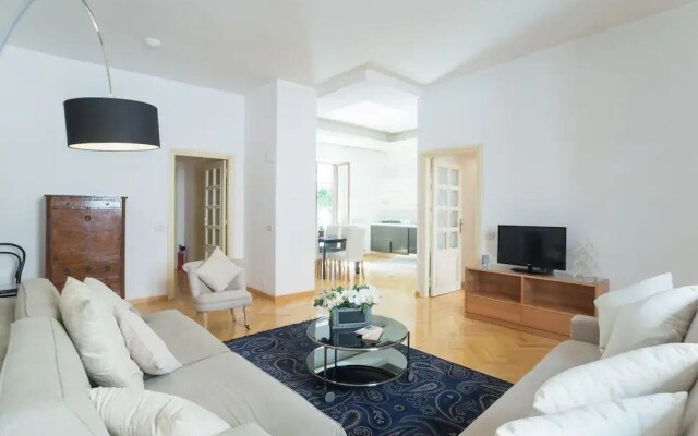 Monti Colosseum Accommodation