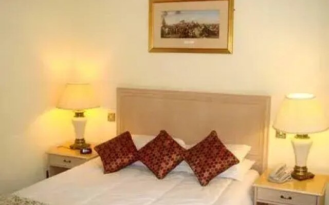 Derby Hotel Kensington
