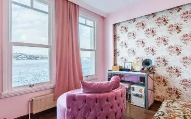 Luxurious Waterfront Mansion with Amazing Bosphorus View