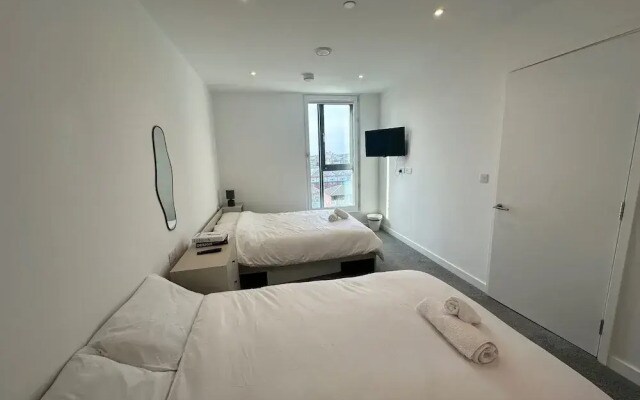 2 Bedroom Apartment - Sleeps 6