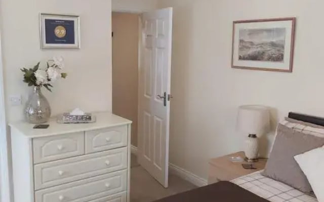 Oaktree Lodge