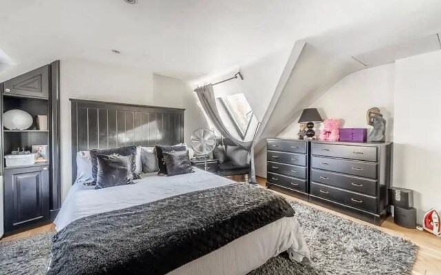 2 Bed Flat - Sleeps 4 - Balcony - Wifi