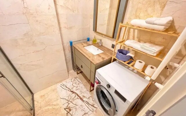 G Tower Residence Luxury Apartment(21Km Away From Istanbul)