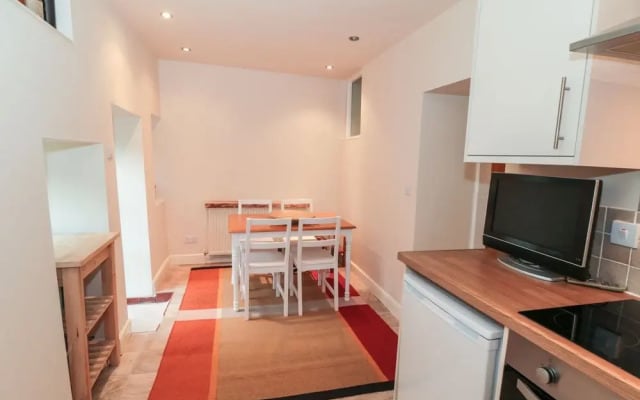 3 Brookside Cottages