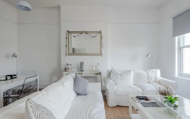 Fantastic Bright 2 Bed Notting Hill