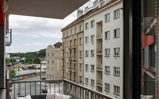 Bright Apartment in Nusle by Prague Days