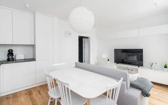 Metro Centrum Light Apartment