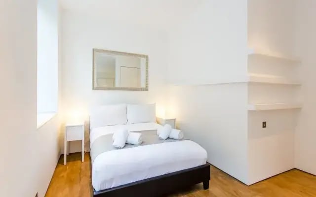 2 Bed 2 Bath Apartment Off Regent Street