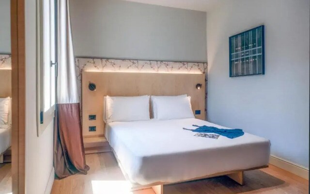 Hotel Casa W